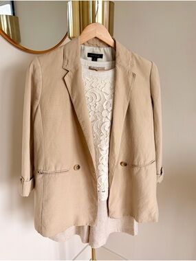 Ann Taylor Classic Linen Notch Lapel Tailored Blazer Jacket in Tan Rolled Cuffs
